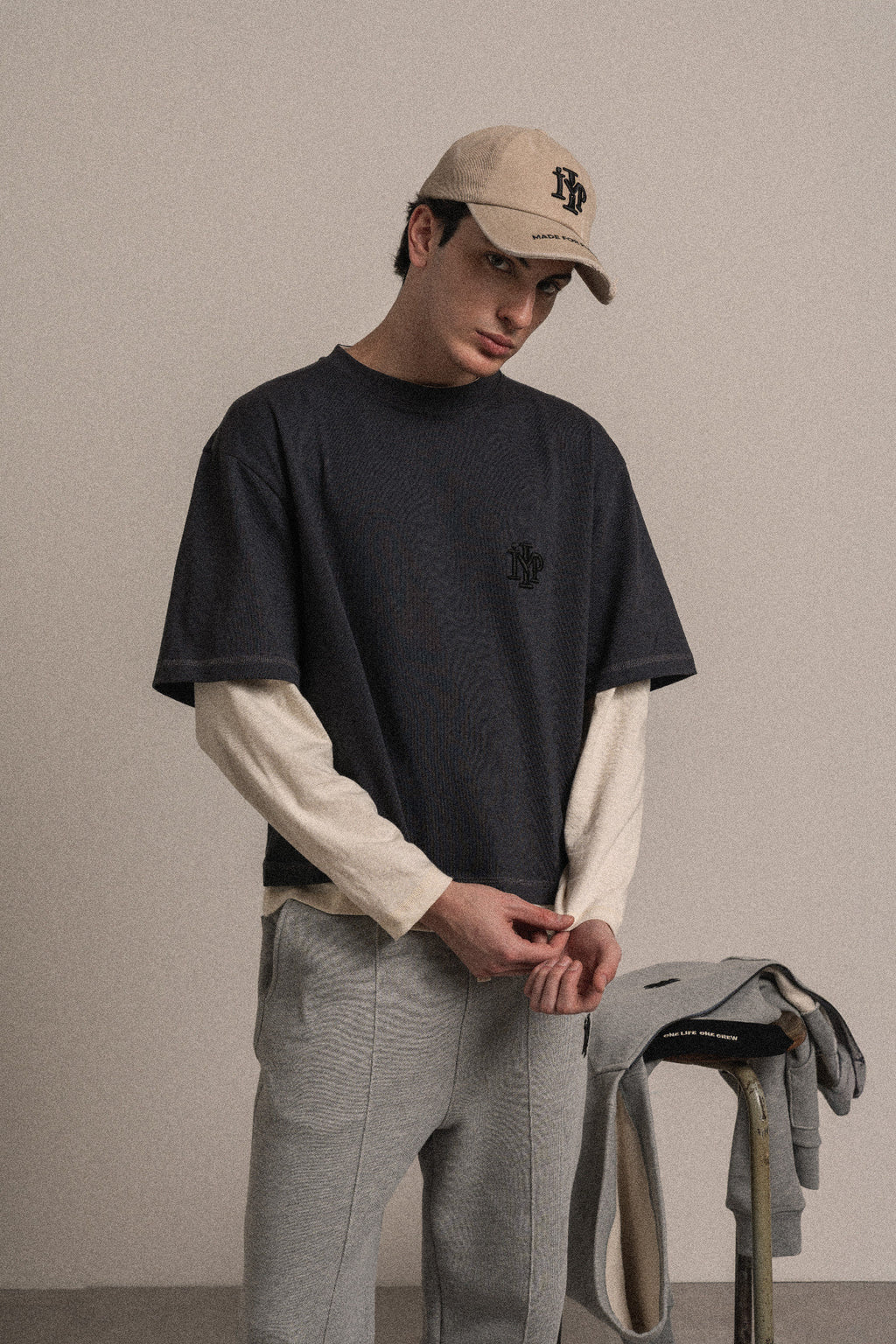 LONGSLEEVE TEXTURE ASPHALT